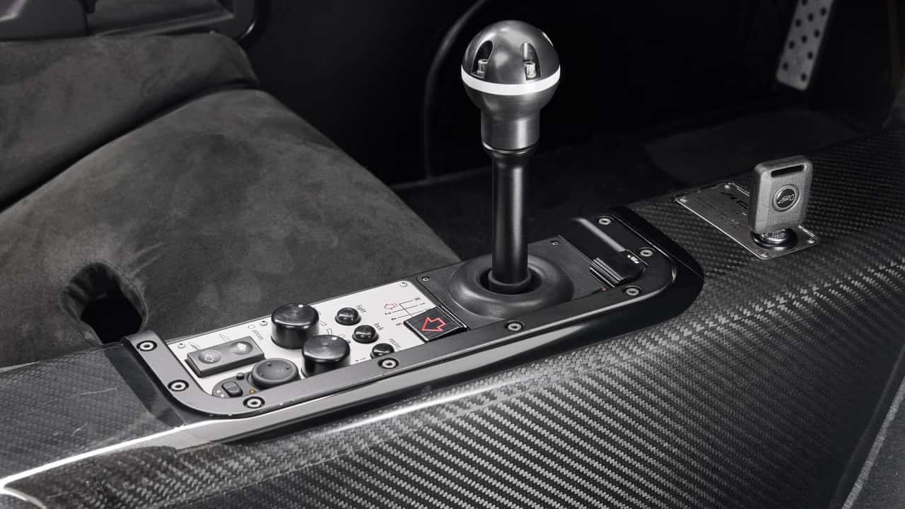 Is McLaren Really Bringing Back The Manual Gearbox?